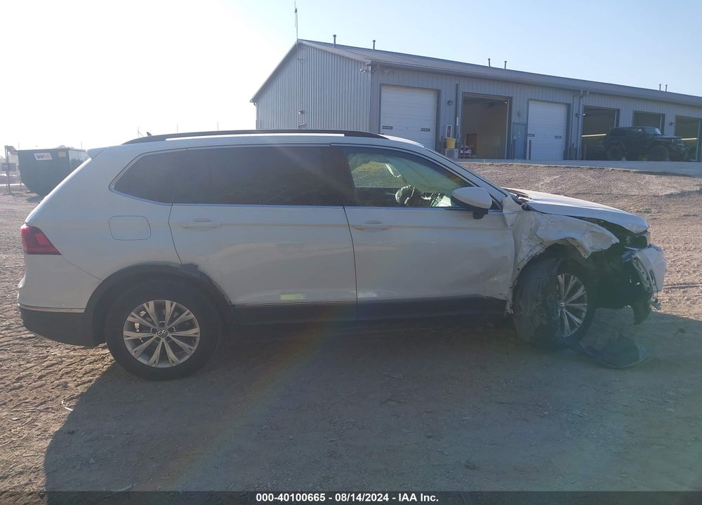 2018 VOLKSWAGEN TIGUAN VIN: 3VV2B7AX5JM001149