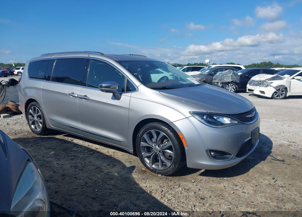 2017 CHRYSLER PACIFICA LIMITED VIN: 2C4RC1GG5HR727398