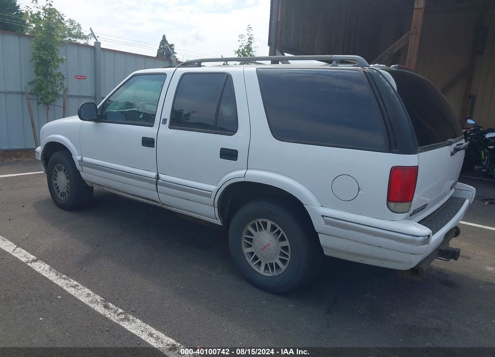 1997 GMC JIMMY SLS VIN: 1GKDT13W4V2560523