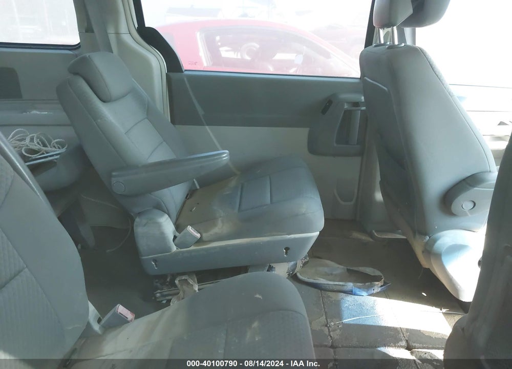 2010 CHRYSLER TOWN & COUNTRY NEW LX VIN: 2A4RR2D19AR365810