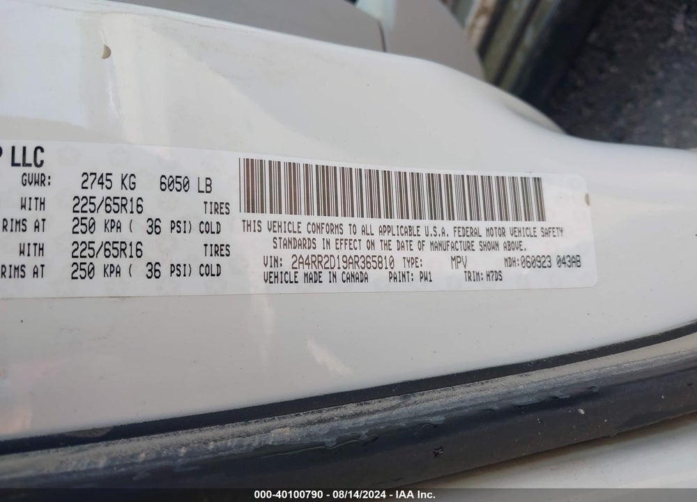 2010 CHRYSLER TOWN & COUNTRY NEW LX VIN: 2A4RR2D19AR365810