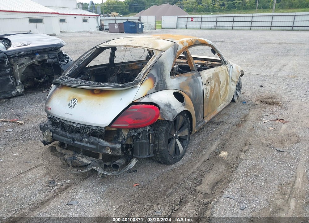 2012 VOLKSWAGEN BEETLE 2.0T TURBO VIN: 3VWVA7ATXCM643488