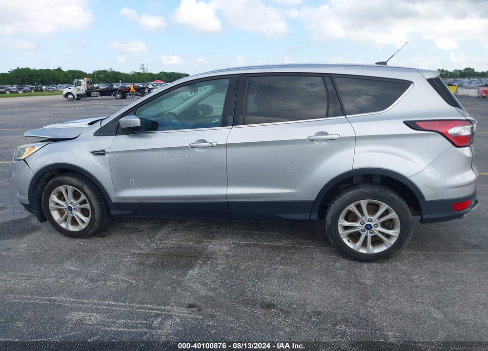 2017 FORD ESCAPE SE VIN: 1FMCU0GD7HUE39870
