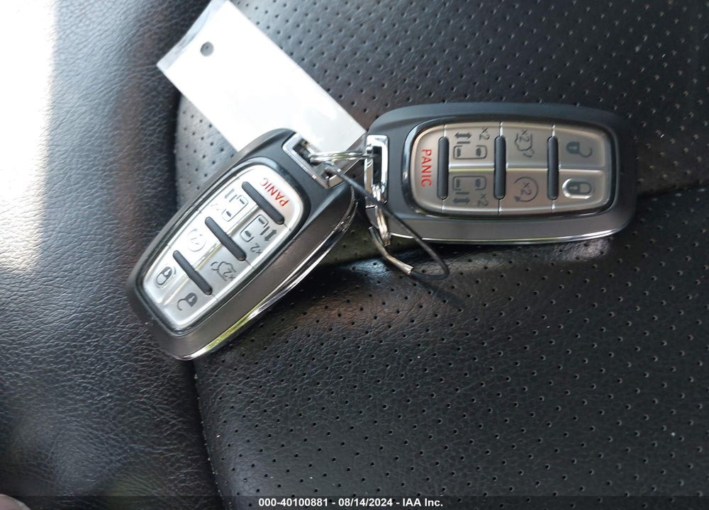 2022 CHRYSLER PACIFICA TOURING L VIN: 2C4RC1BG3NR139101