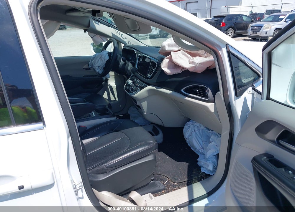 2022 CHRYSLER PACIFICA TOURING L VIN: 2C4RC1BG3NR139101