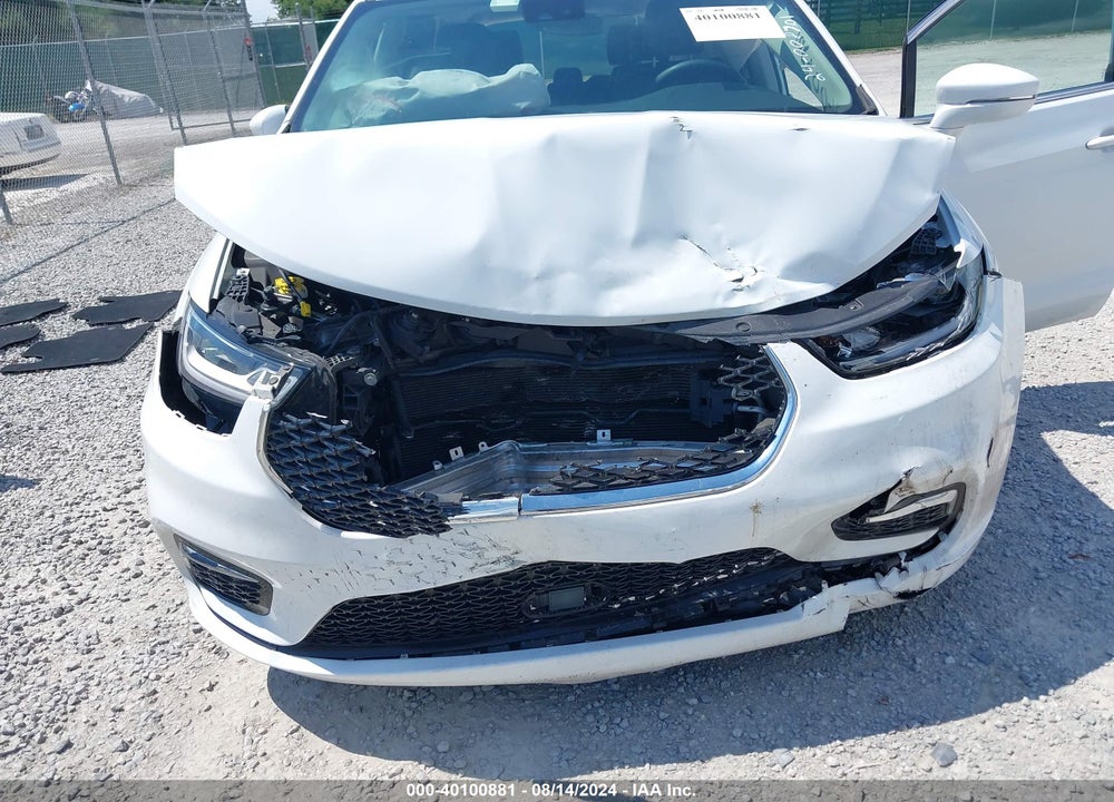 2022 CHRYSLER PACIFICA TOURING L VIN: 2C4RC1BG3NR139101
