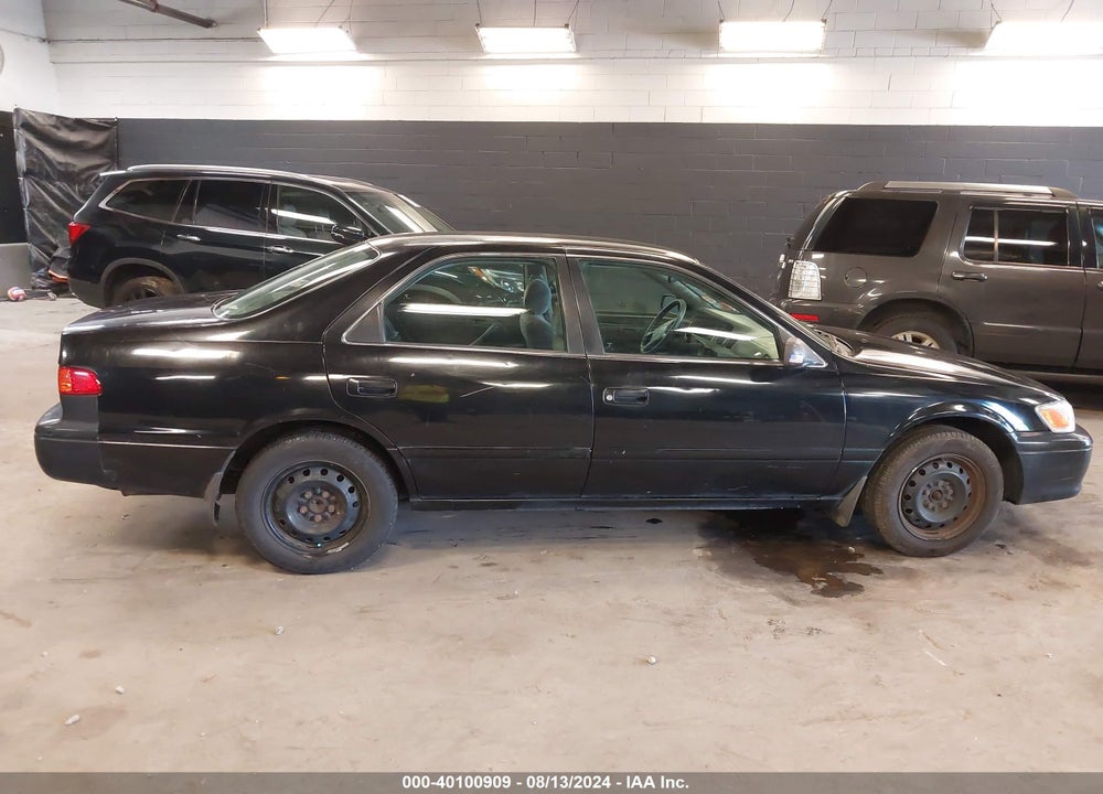 2001 TOYOTA CAMRY LE VIN: 4T1BG22K61U096883