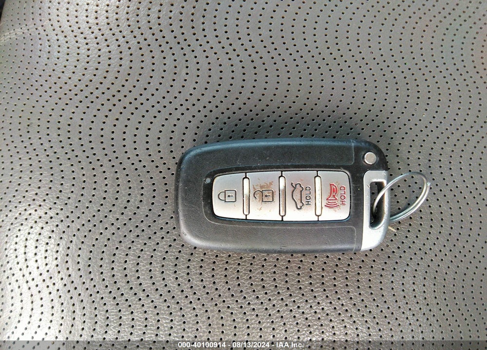 2013 HYUNDAI ELANTRA LIMITED VIN: KMHDH4AE0DU704057