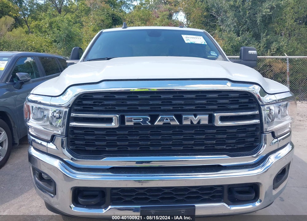 2024 RAM 2500 BIG HORN 4X4 6'4 BOX VIN: 3C6UR5DL8RG153699