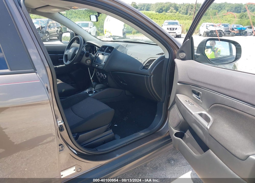 2018 MITSUBISHI OUTLANDER SPORT 2.0 ES VIN: JA4AR3AU2JZ018083