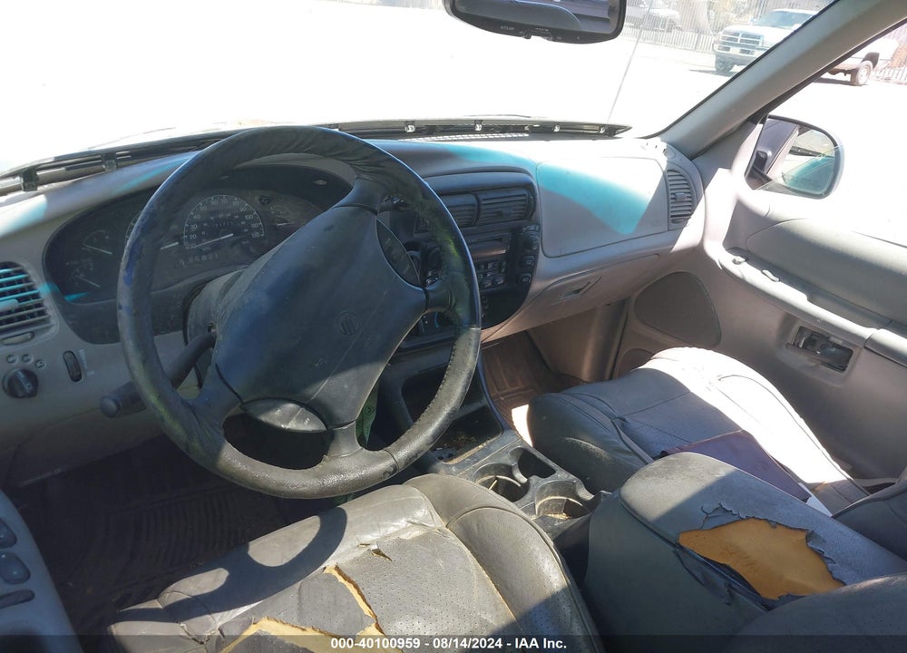 1998 MERCURY MOUNTAINEER VIN: 4M2ZU54E1WUJ27074