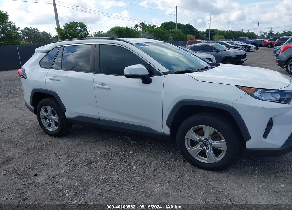 2019 TOYOTA RAV4 XLE VIN: 2T3W1RFV8KW005041
