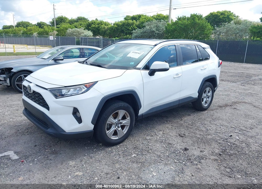 2019 TOYOTA RAV4 XLE VIN: 2T3W1RFV8KW005041