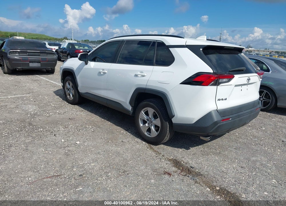 2019 TOYOTA RAV4 XLE VIN: 2T3W1RFV8KW005041
