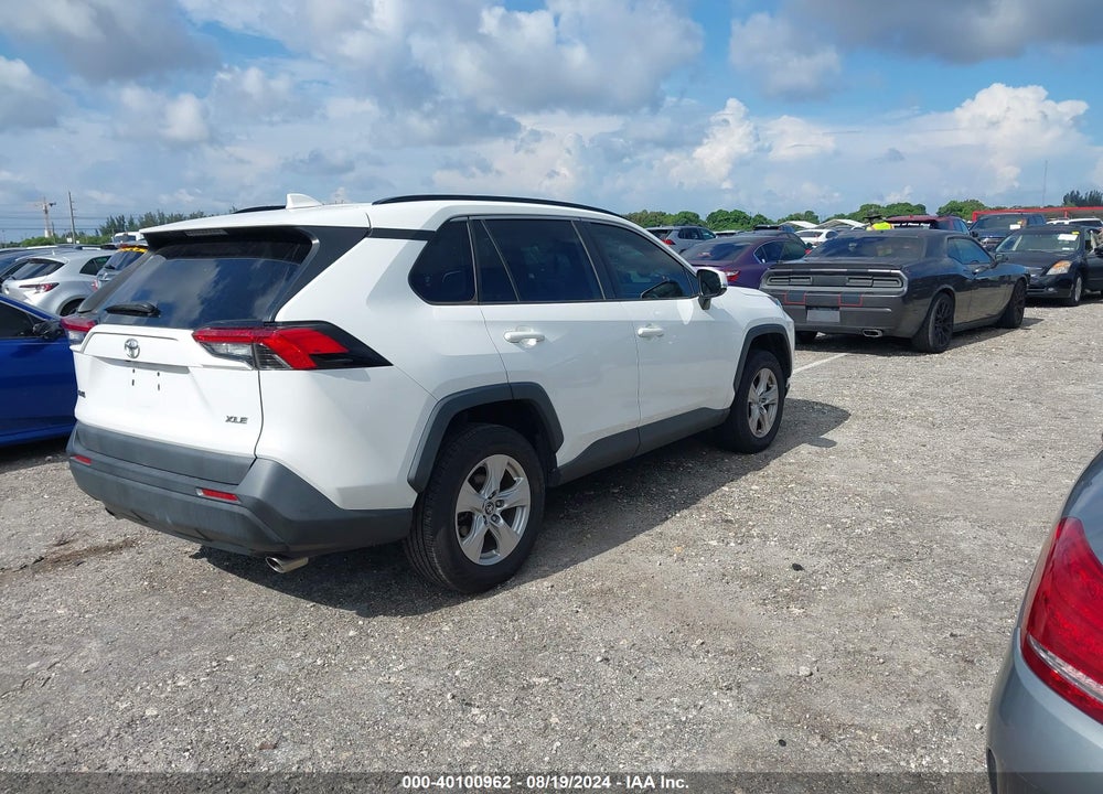 2019 TOYOTA RAV4 XLE VIN: 2T3W1RFV8KW005041