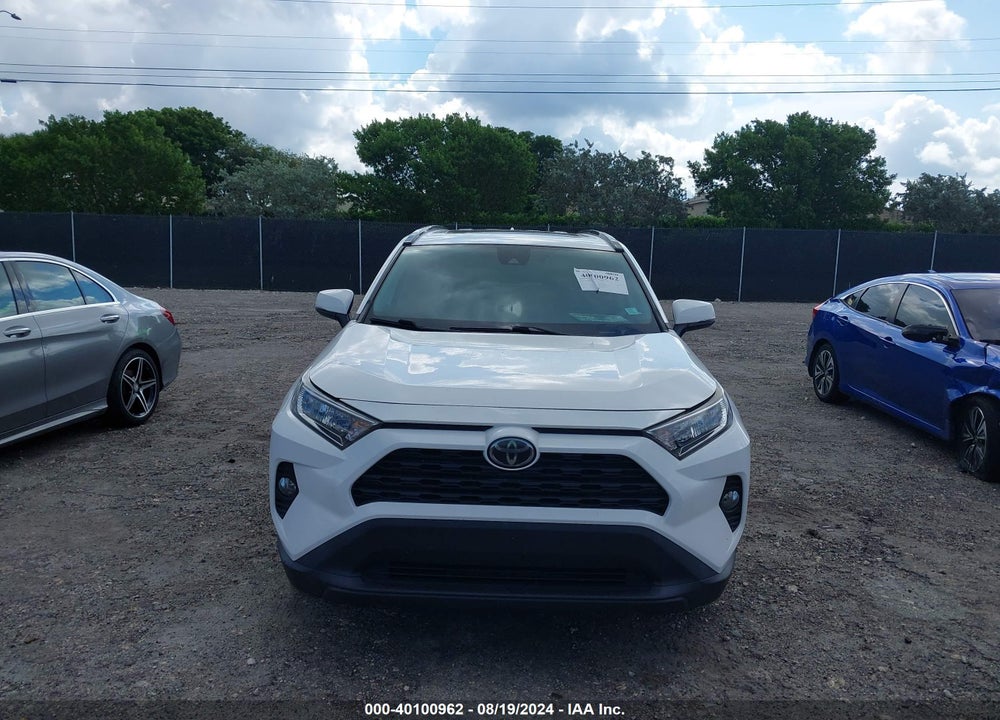 2019 TOYOTA RAV4 XLE VIN: 2T3W1RFV8KW005041