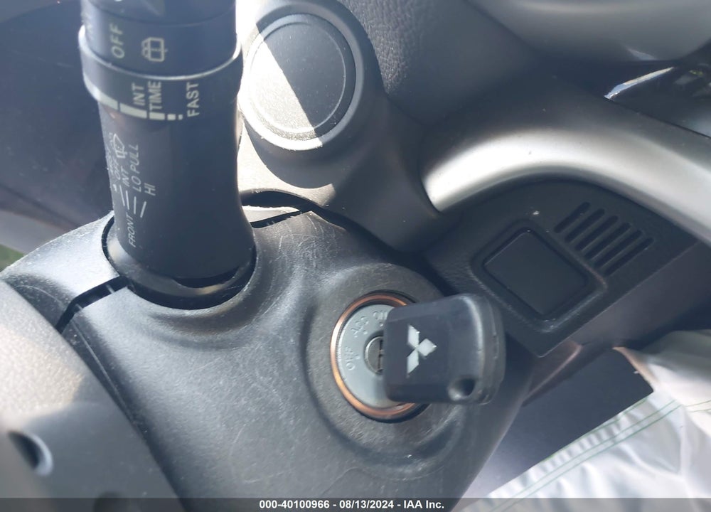 2018 MITSUBISHI ECLIPSE CROSS LE VIN: JA4AT4AA6JZ044814