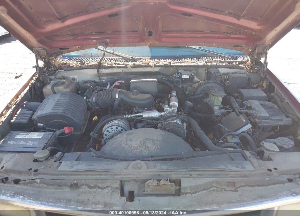 1999 CHEVROLET SUBURBAN 1500 LT VIN: 3GNEC16R5XG177827