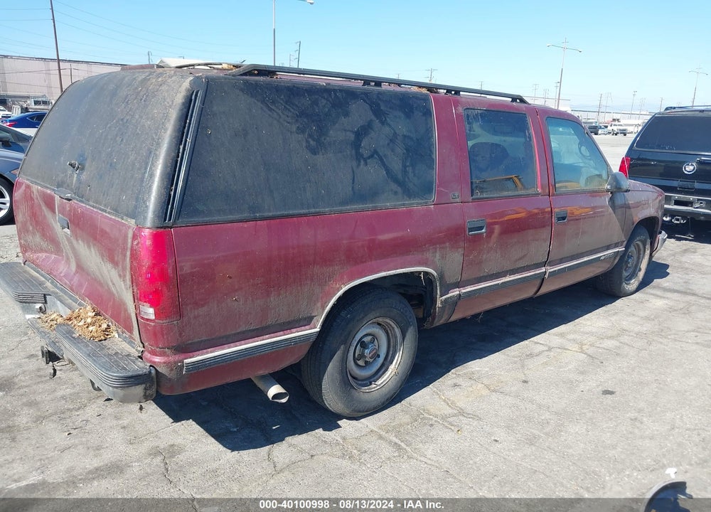 1999 CHEVROLET SUBURBAN 1500 LT VIN: 3GNEC16R5XG177827
