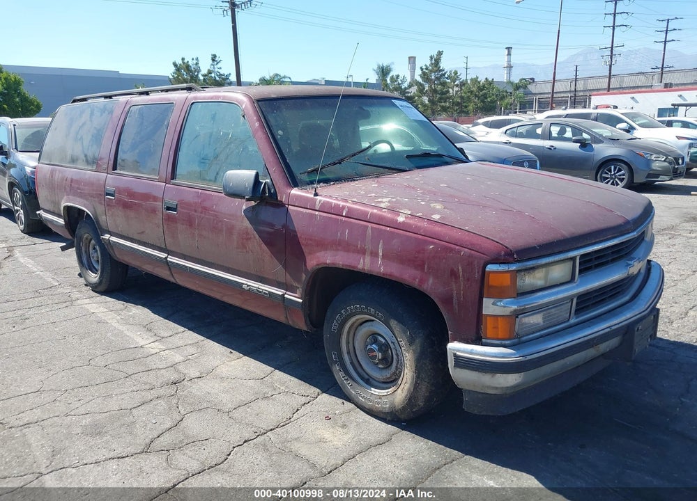 1999 CHEVROLET SUBURBAN 1500 LT VIN: 3GNEC16R5XG177827