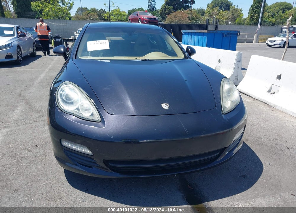 2011 PORSCHE PANAMERA 4 VIN: WP0AA2A71BL015827