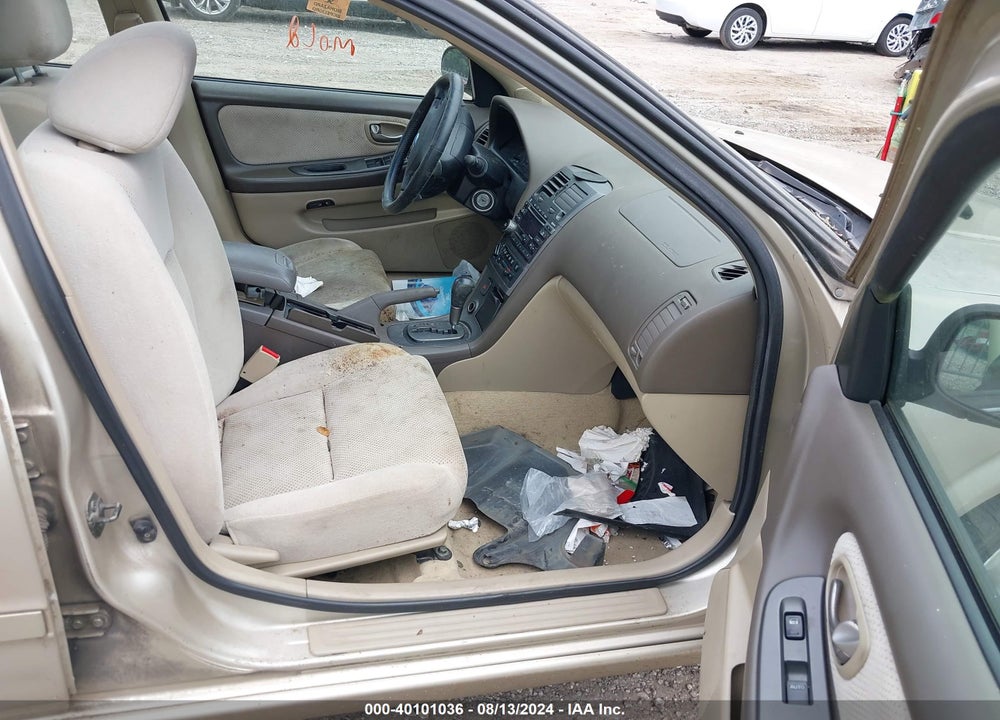 2002 NISSAN MAXIMA SE VIN: JN1DA31D82T201019