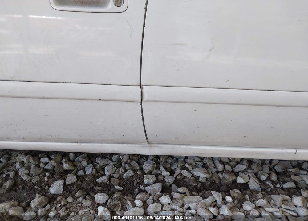 2000 TOYOTA CAMRY CE VIN: 4T1BG22K9YU761317