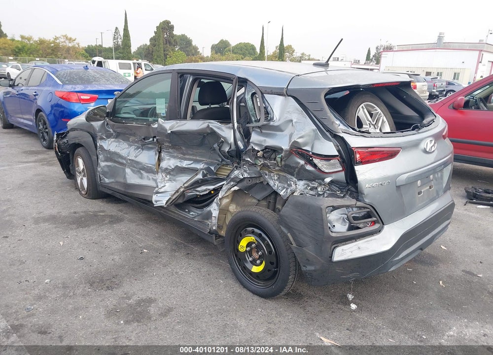 2021 HYUNDAI KONA SE VIN: KM8K12AA0MU606935