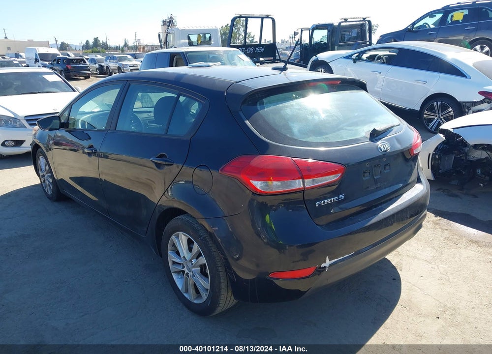 2016 KIA FORTE VIN: KNAFK5A88G5593851