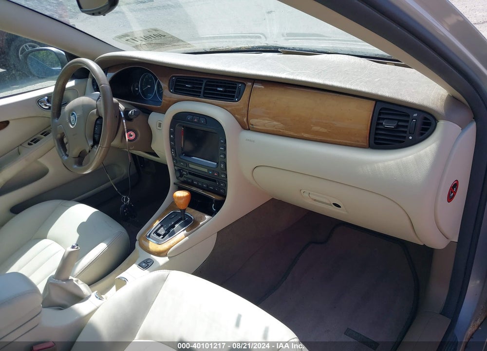 2002 JAGUAR X-TYPE 2.5L VIN: SAJEA51D42XC82336