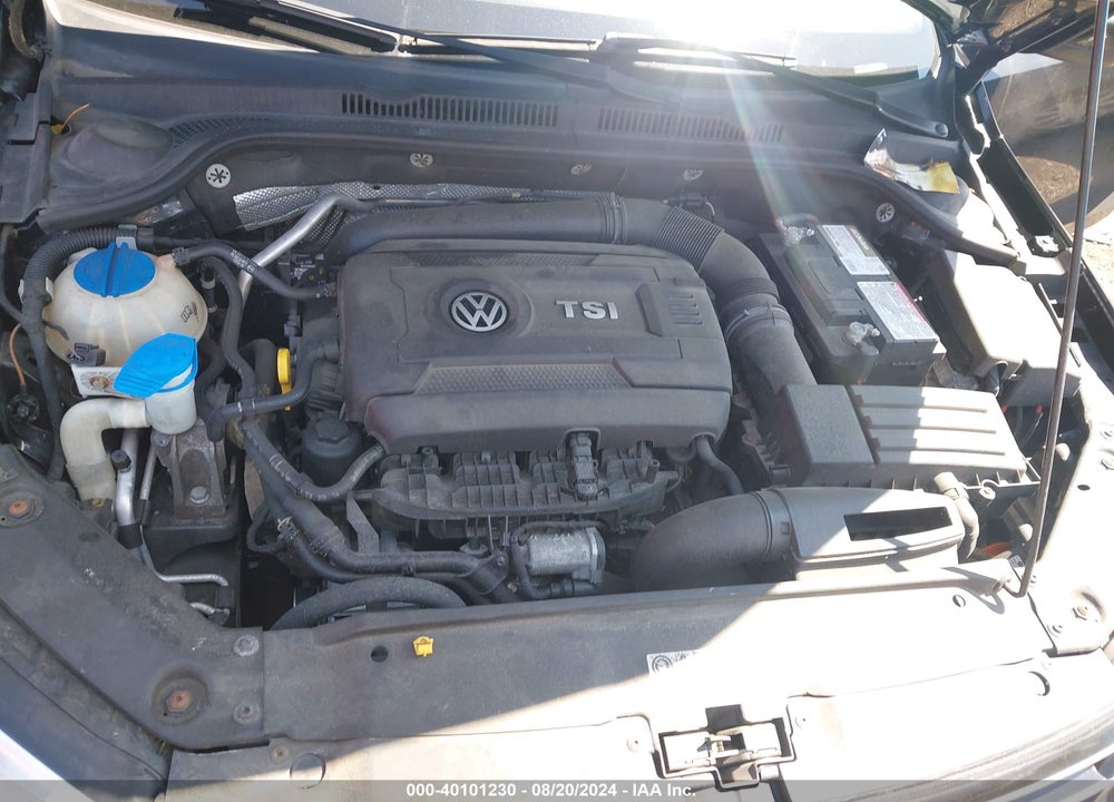 2015 VOLKSWAGEN JETTA 1.8T SE VIN: 3VWD17AJ8FM229723