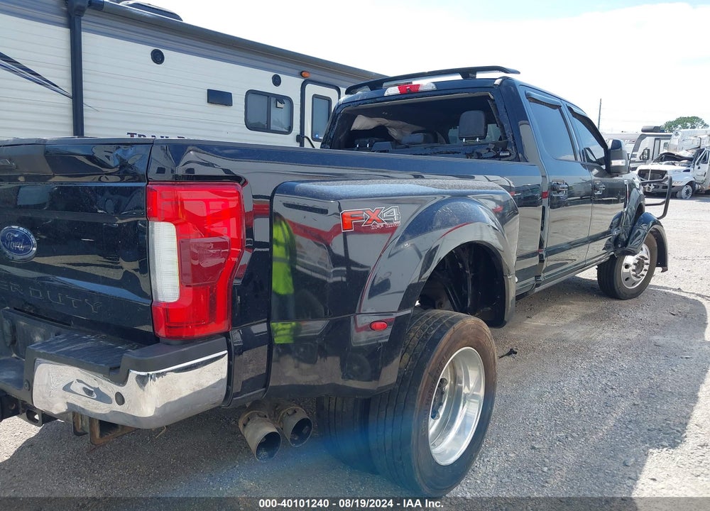 2017 FORD F-450 LARIAT VIN: 1FT8W4DT2HED41170
