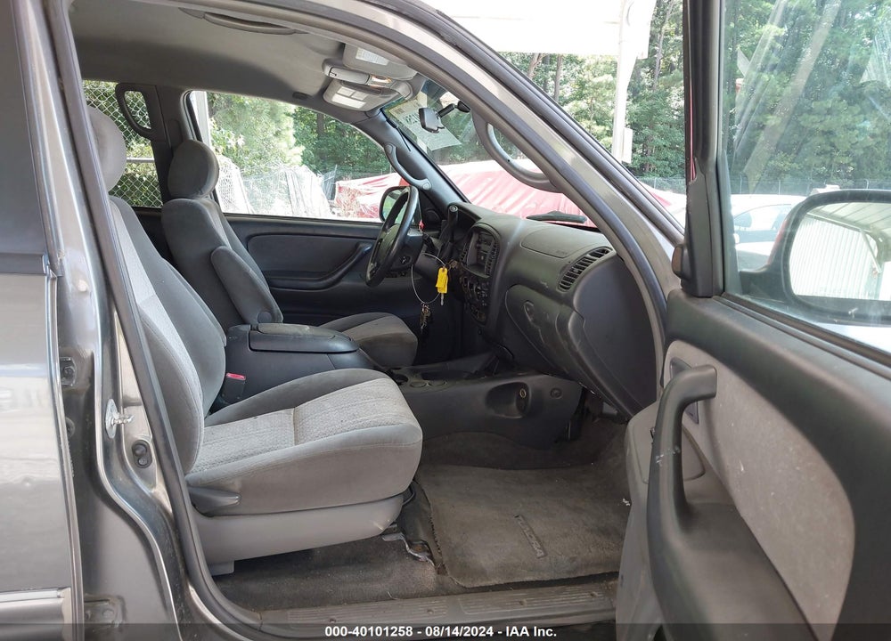 2006 TOYOTA TUNDRA SR5 V8 VIN: 5TBDT44156S549386