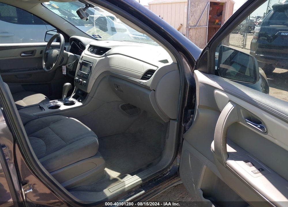 2016 CHEVROLET TRAVERSE LS VIN: 1GNKRFKD2GJ201766