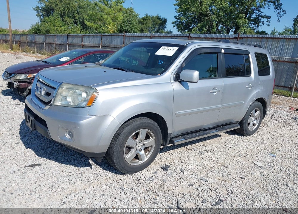 2010 HONDA PILOT EX VIN: 5FNYF4H43AB008614