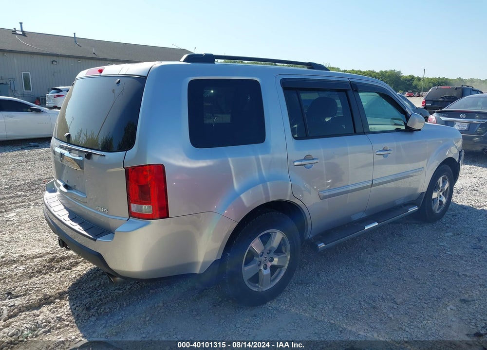 2010 HONDA PILOT EX VIN: 5FNYF4H43AB008614