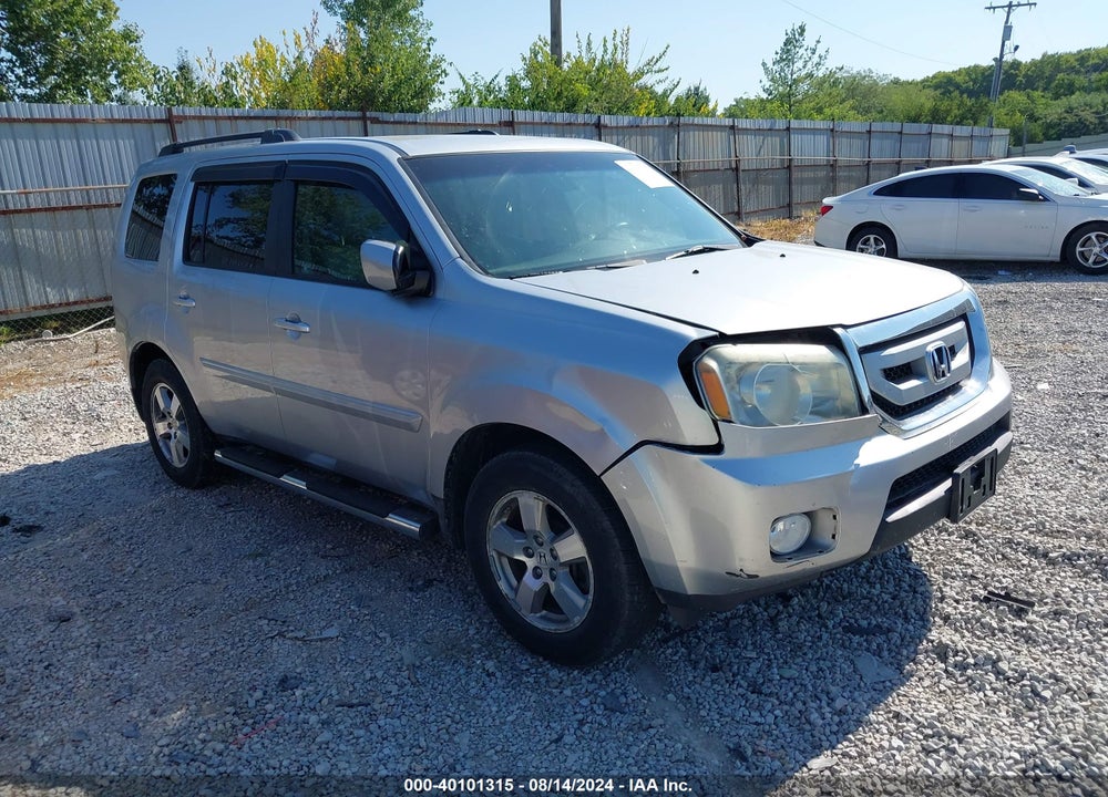 2010 HONDA PILOT EX VIN: 5FNYF4H43AB008614