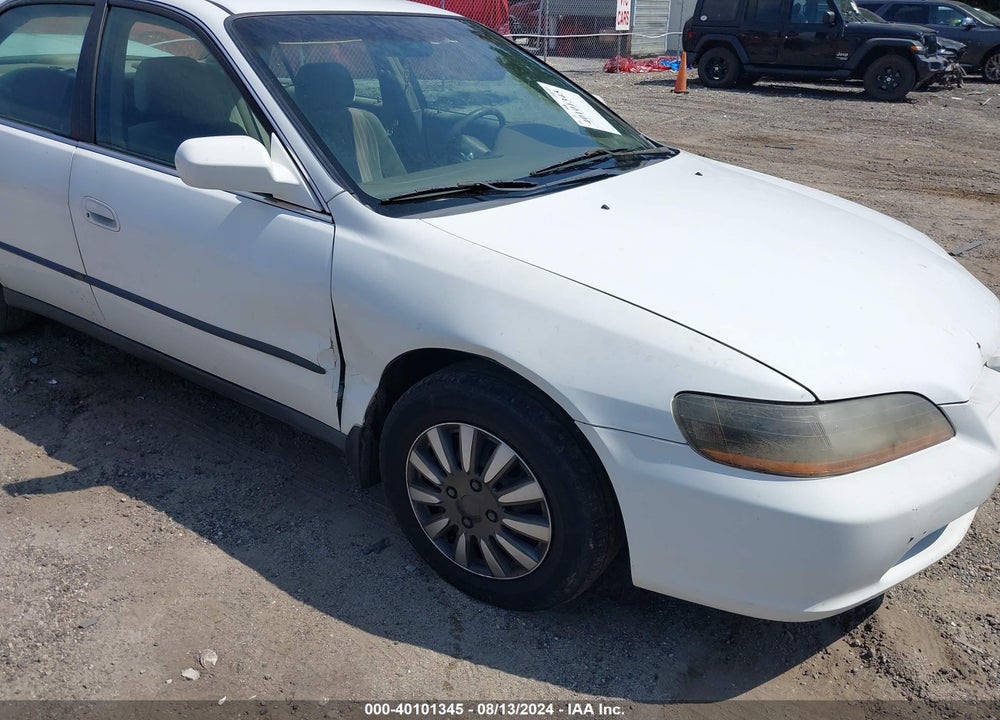 1998 HONDA ACCORD LX V6 VIN: 1HGCG1640WA066075
