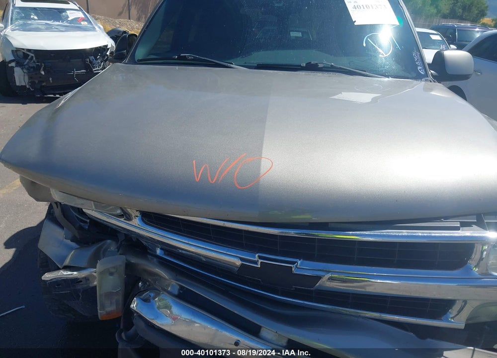 2001 CHEVROLET TAHOE LT VIN: 1GNEK13T41J170585