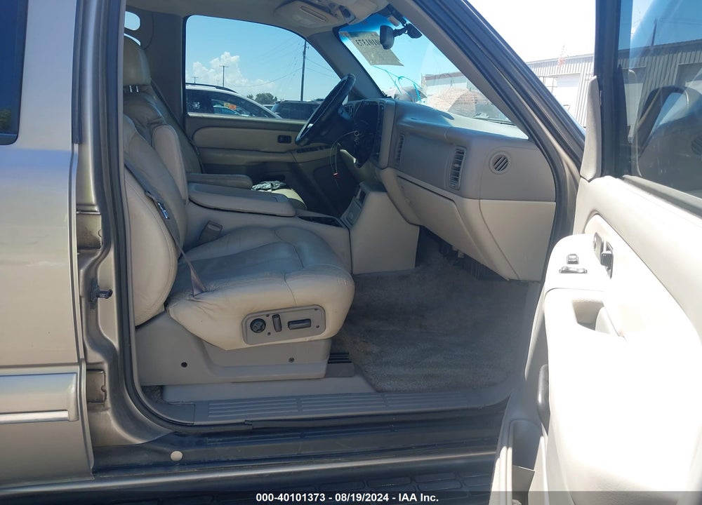 2001 CHEVROLET TAHOE LT VIN: 1GNEK13T41J170585