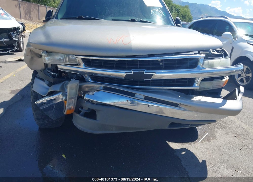 2001 CHEVROLET TAHOE LT VIN: 1GNEK13T41J170585
