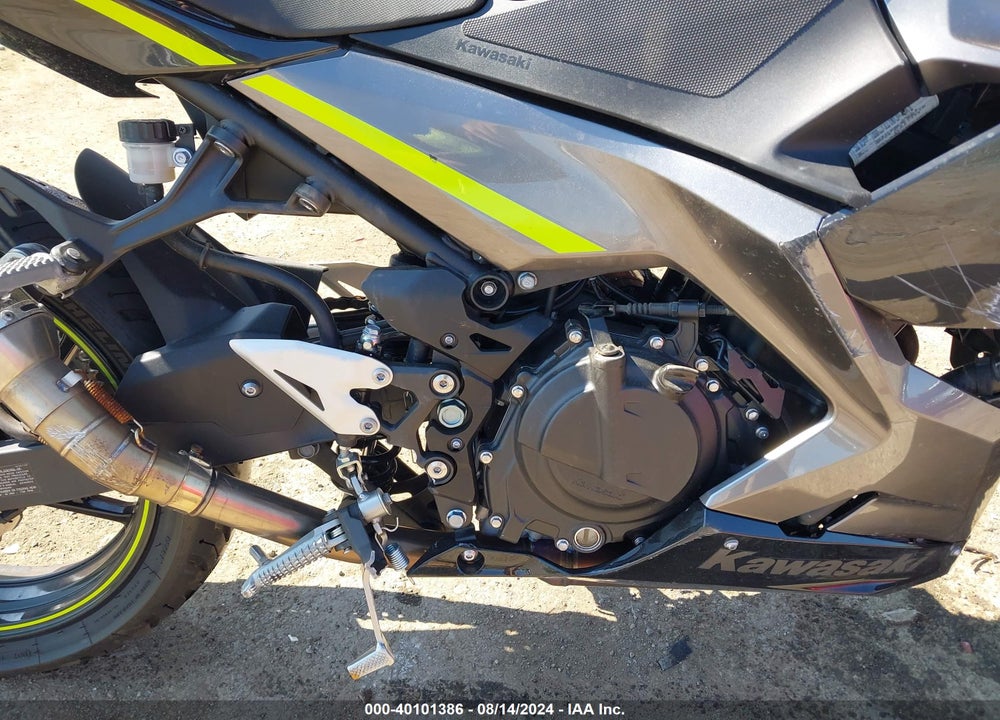 2021 KAWASAKI EX400 VIN: JKAEXKG13MDAC2058