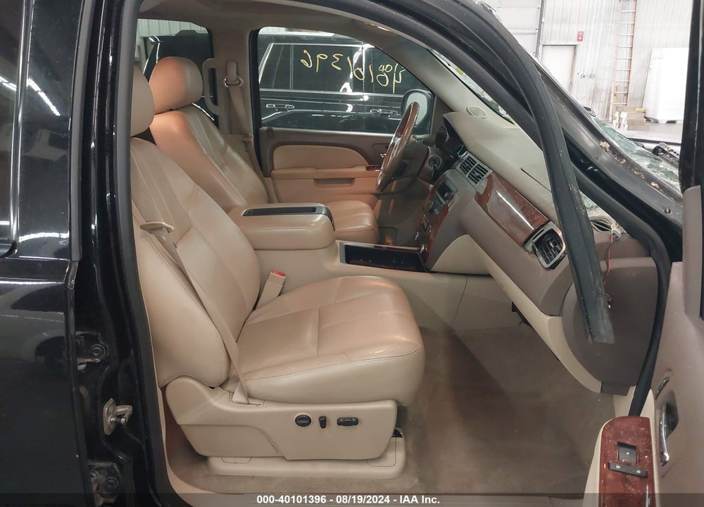 2011 CHEVROLET SILVERADO 1500 LTZ VIN: 3GCUKTE25BG271870