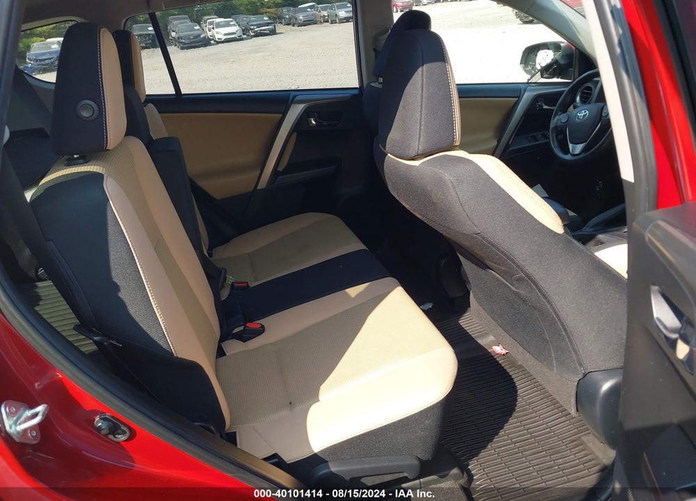 2018 TOYOTA RAV4 XLE VIN: JTMRFREV1JD238609