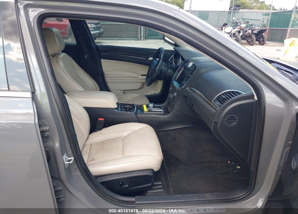 2018 CHRYSLER 300 LIMITED AWD VIN: 2C3CCAKG2JH165179