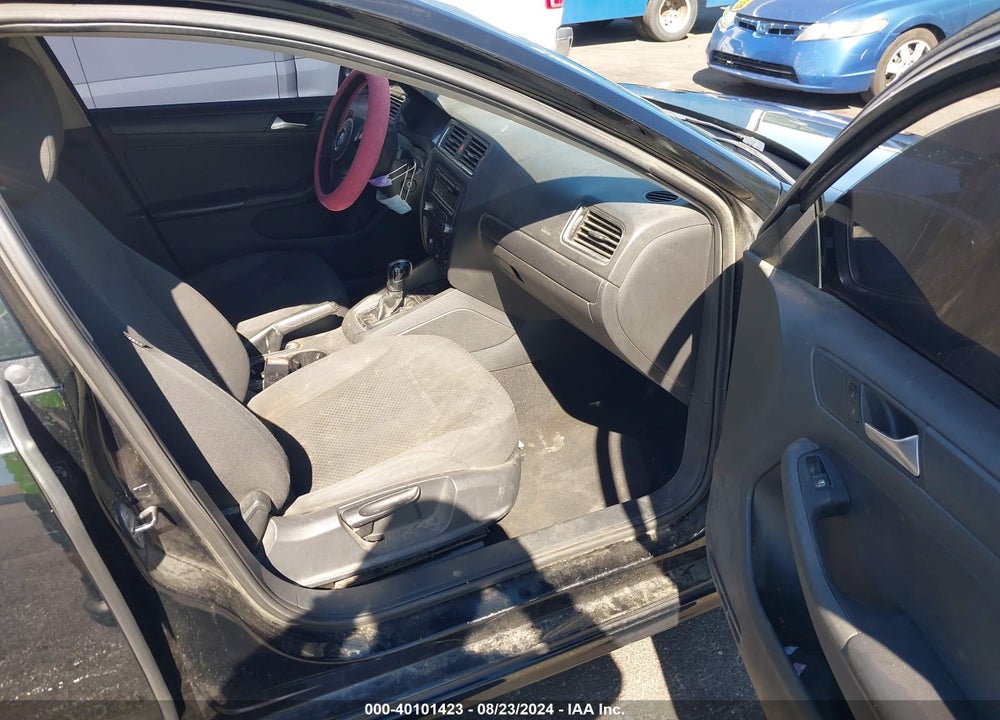 2013 VOLKSWAGEN JETTA VIN: 3VW2K7AJXDM236917