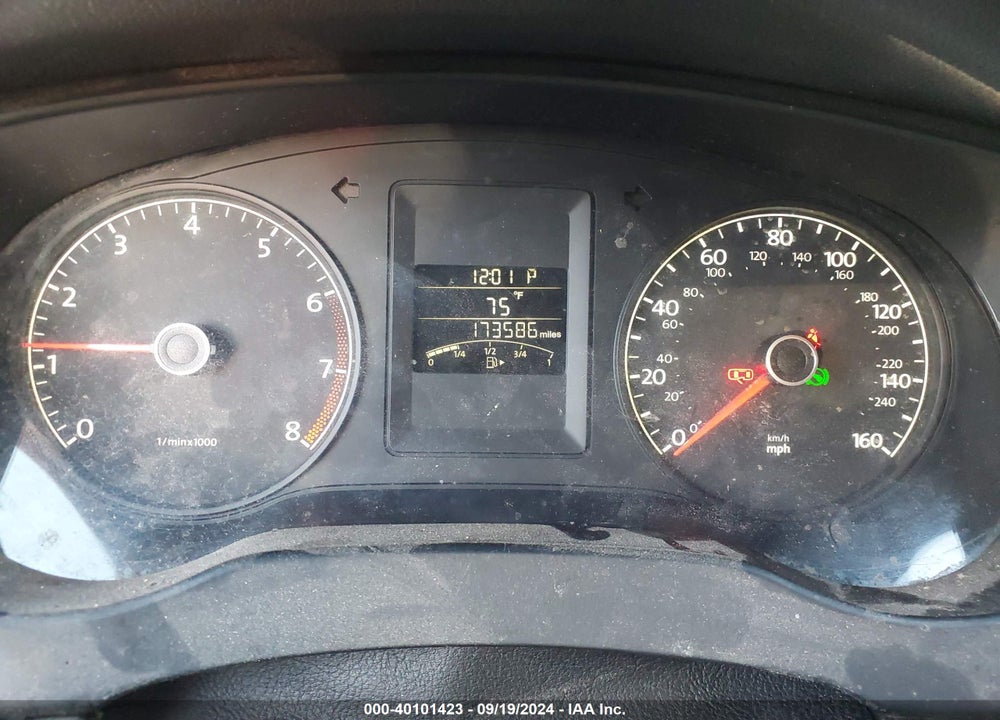 2013 VOLKSWAGEN JETTA VIN: 3VW2K7AJXDM236917