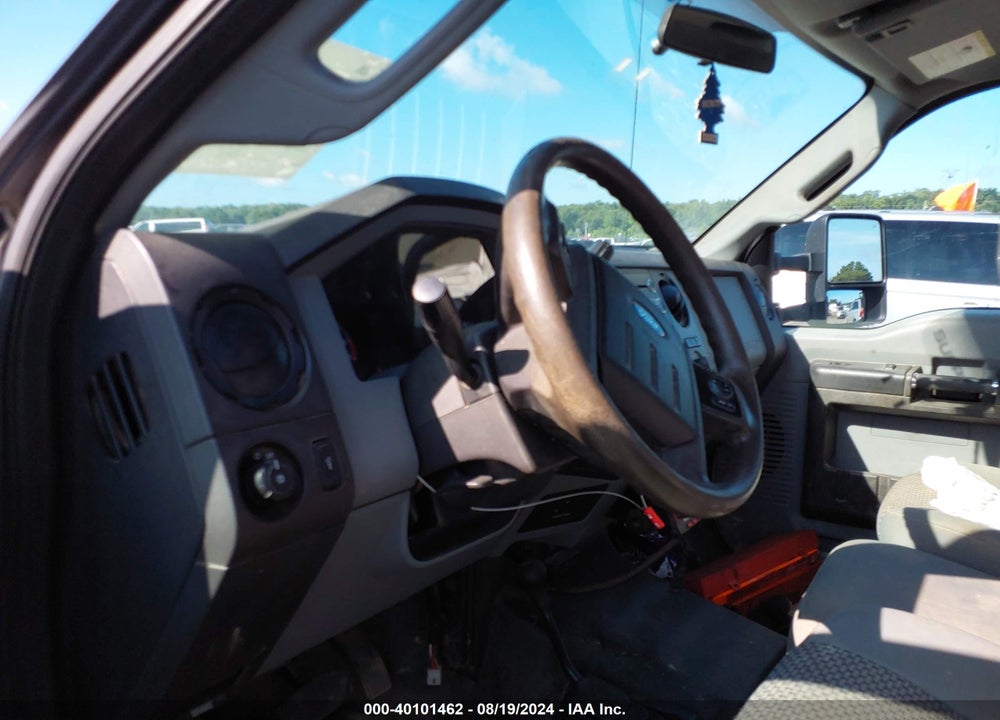 2016 FORD F-350 CHASSIS XL VIN: 1FDRF3H64GEC55727