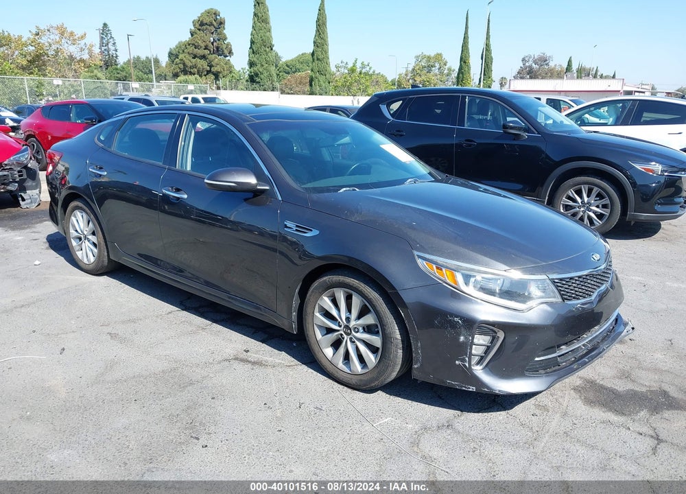 2018 KIA OPTIMA S VIN: 5XXGT4L39JG245396