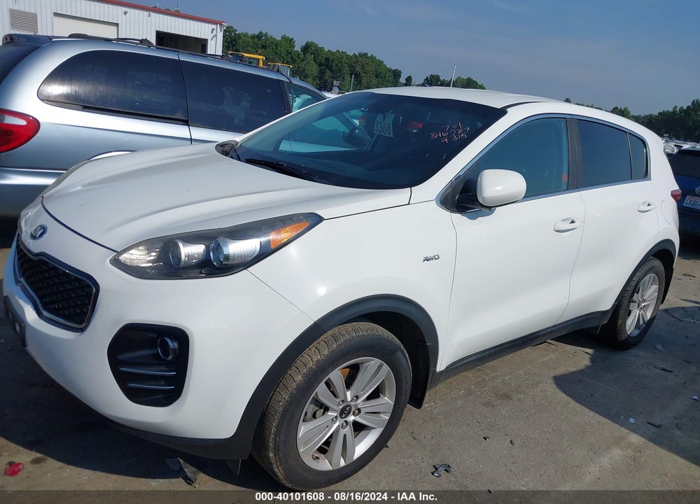 2018 KIA SPORTAGE LX VIN: KNDPMCAC8J7389315